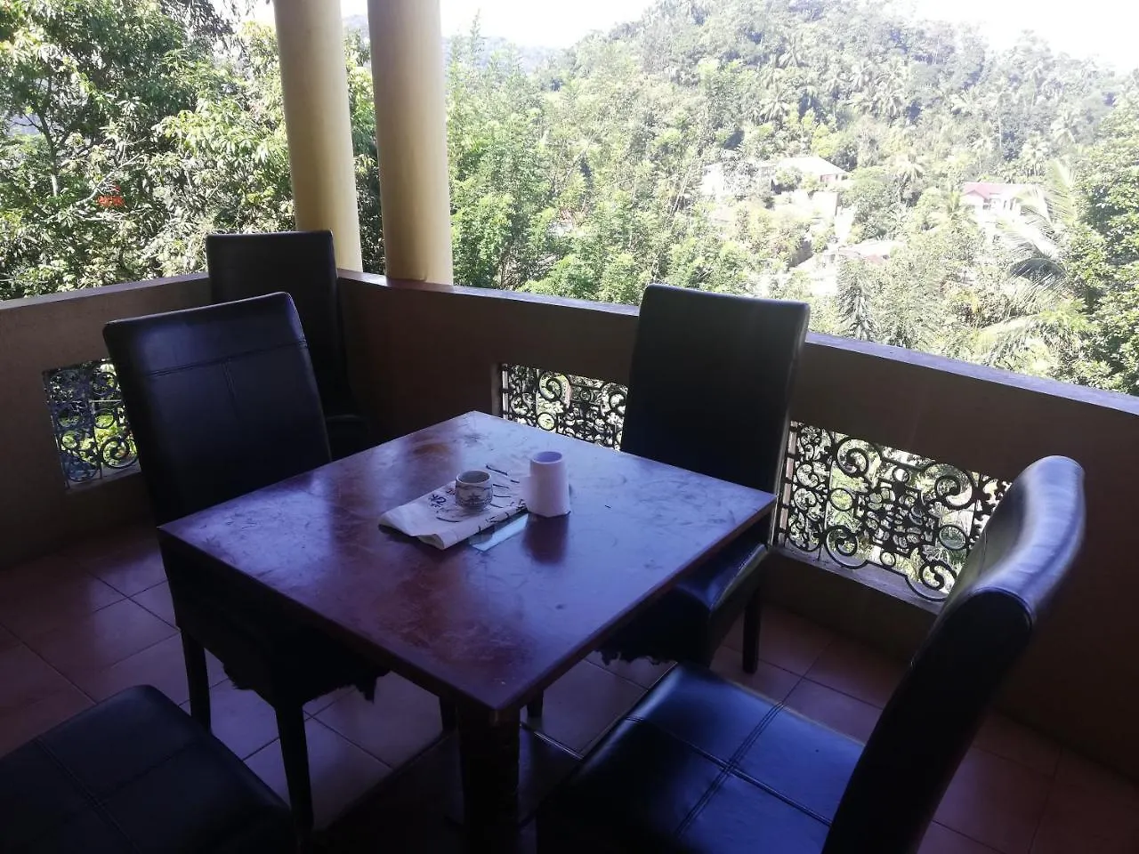 Blue Moon Kandy Cheap Guest House